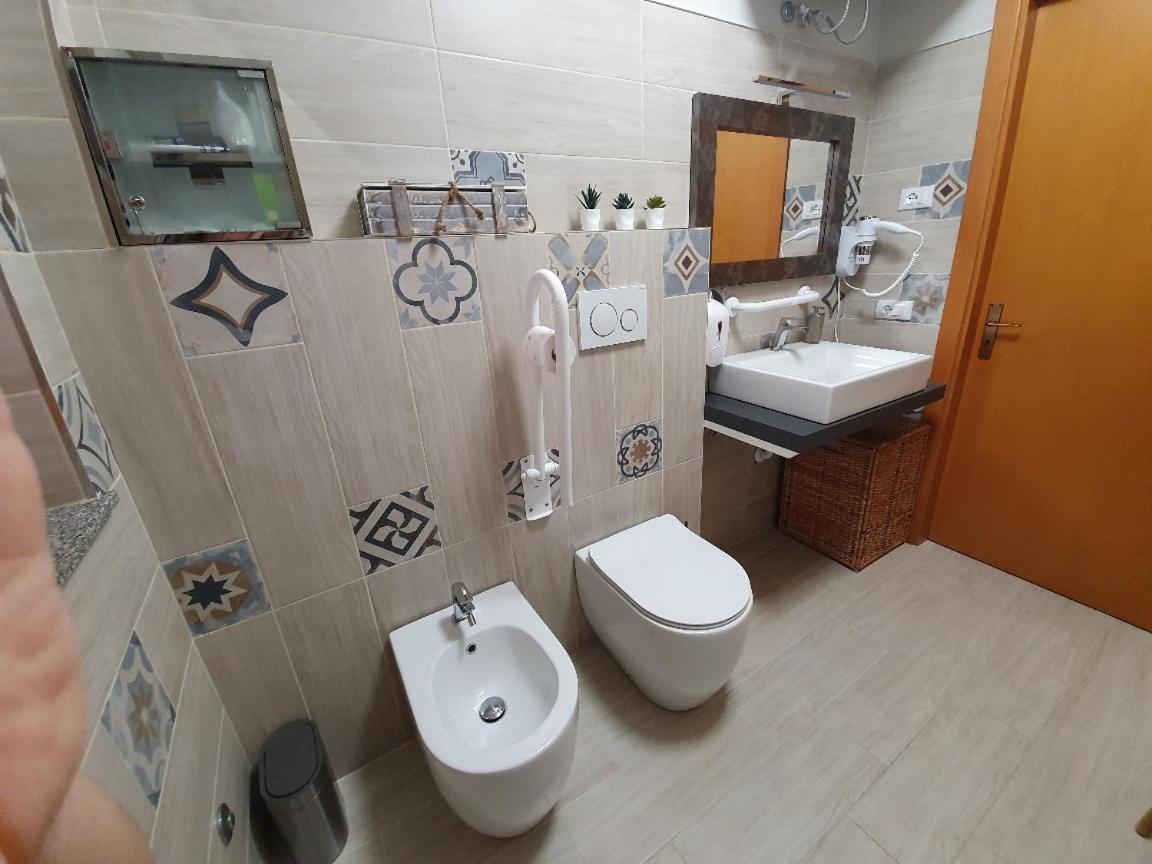 里波斯托New Panorama别墅 外观 照片